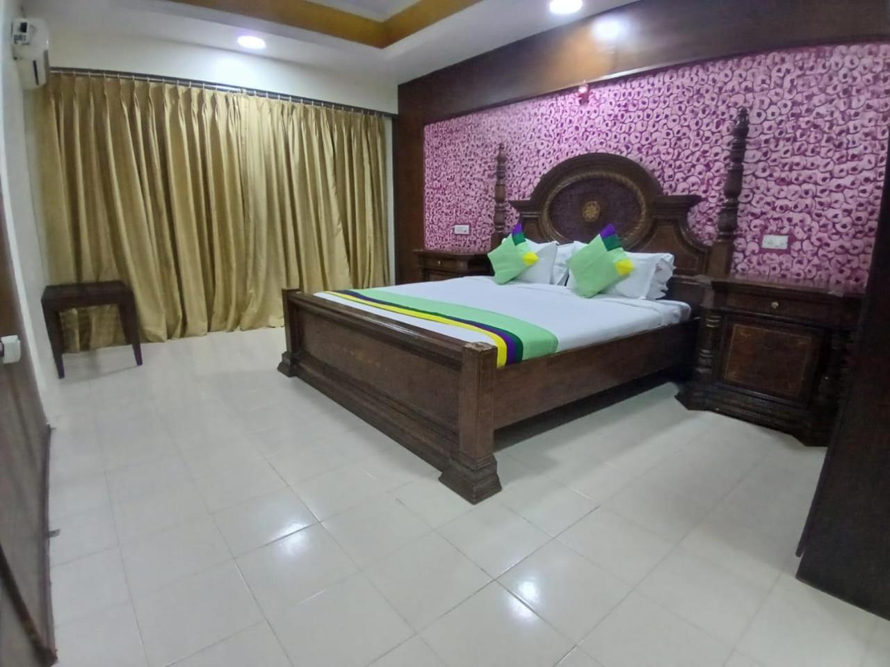 Blossoms Room The Plaza-Luxury Collection- Lakdikapul Hyderabad Exterior foto